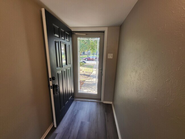 Photo - 2908 Mill Trail