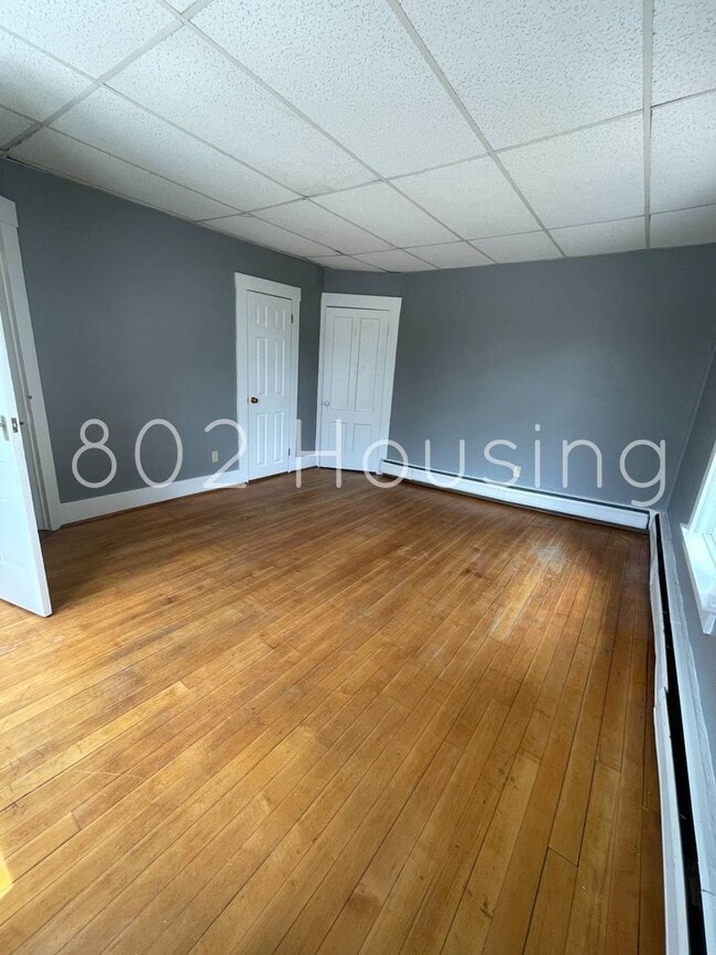 Central Randolph Apartments - Central Randolph Apartments Unit 5