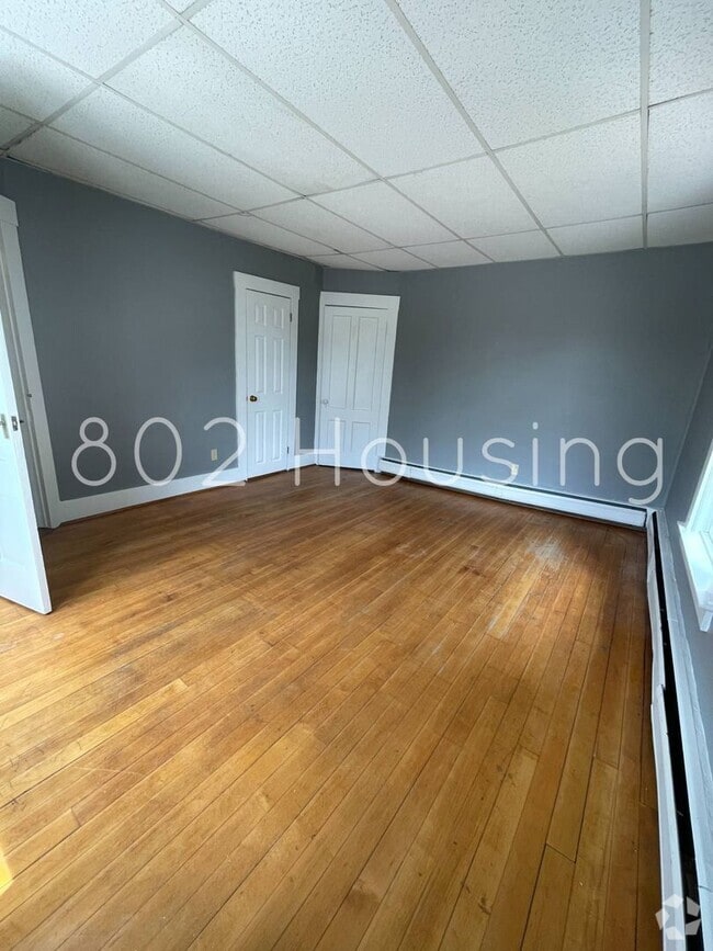 Building Photo - Central Randolph Apartments Unit 5