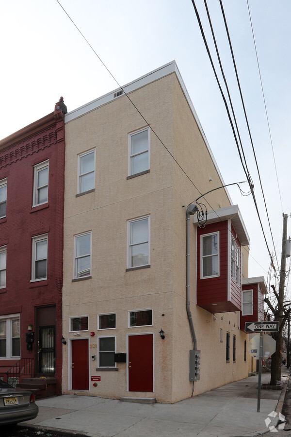 Photo - 2128 N 17th St Apartments