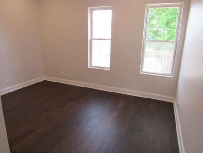 Photo - 6529 S Peoria St Unidad 2