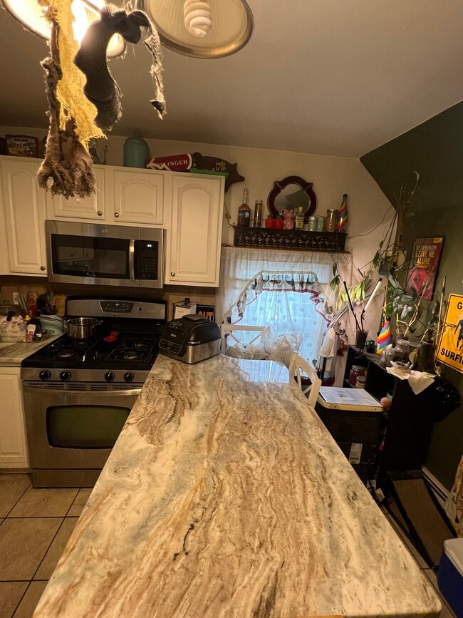 Photo - 39 Farquhar St Unit 3