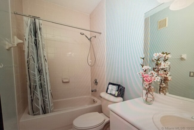 Photo - 17800 NW 73rd Ave