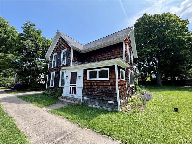 Photo - 407 Warren St