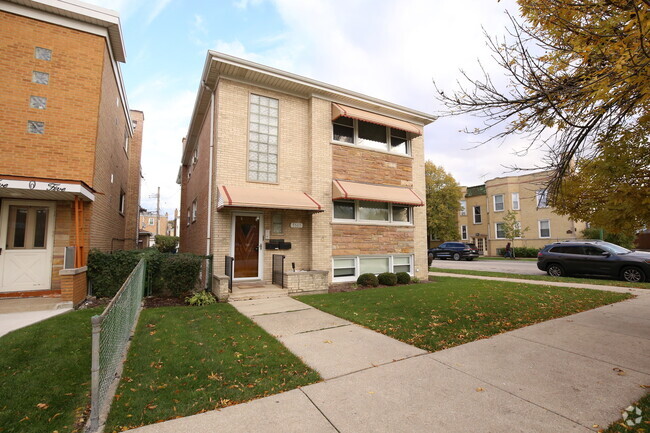 Building Photo - 5501 N Mango Ave Rental