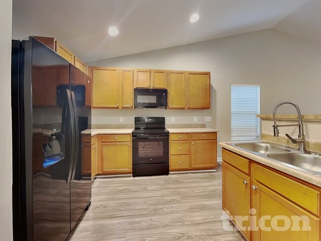 Photo - 304 Kendall Dr