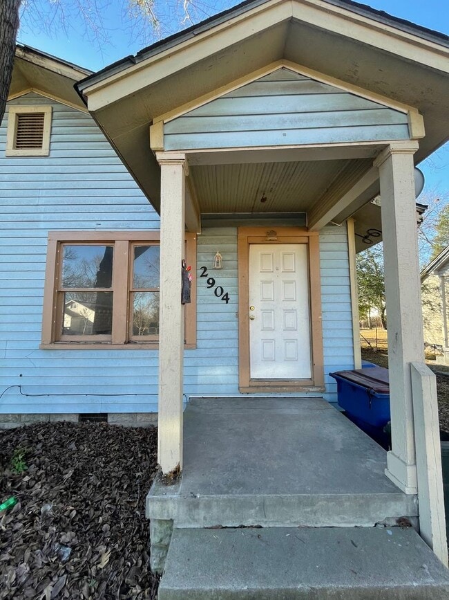 Building Photo - N J St. Duplex Unit 2904 N J St.