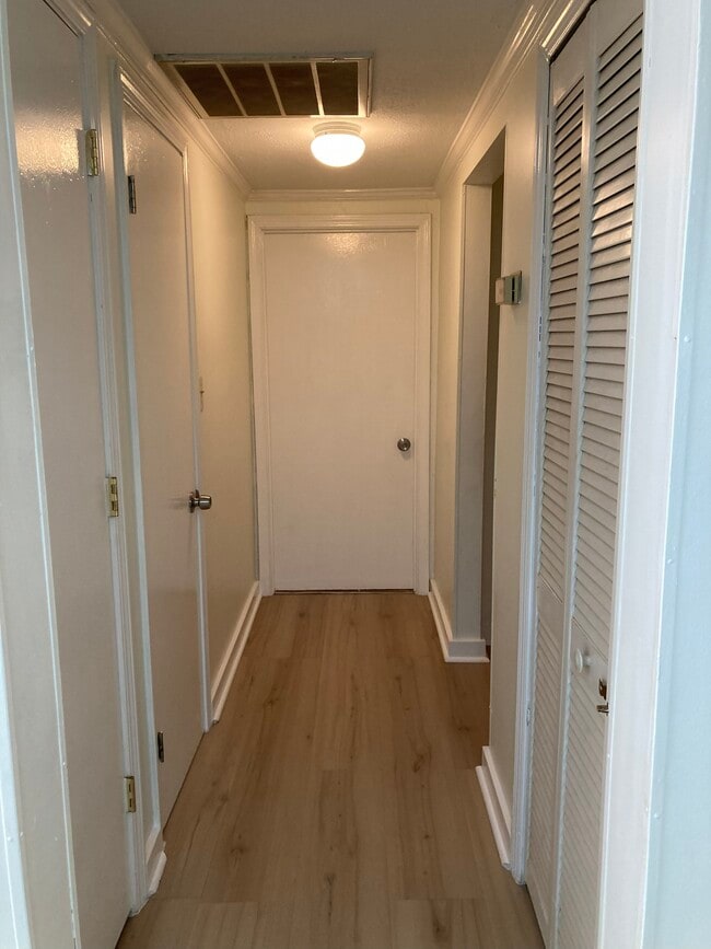 Building Photo - 340 Osceola Ave