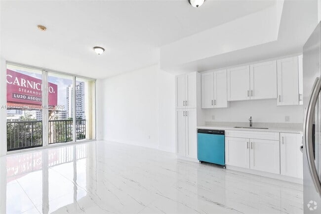 Building Photo - 1350 NW 8th Ct Unit B-5 Rental