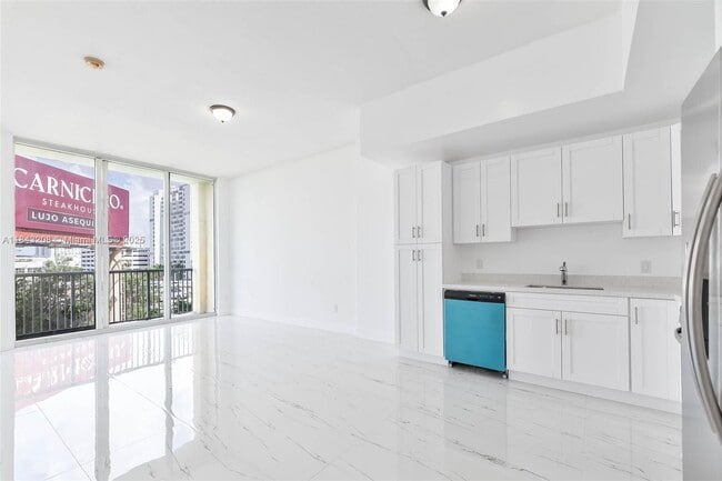 Building Photo - 1350 NW 8th Ct Unit B-5 Rental