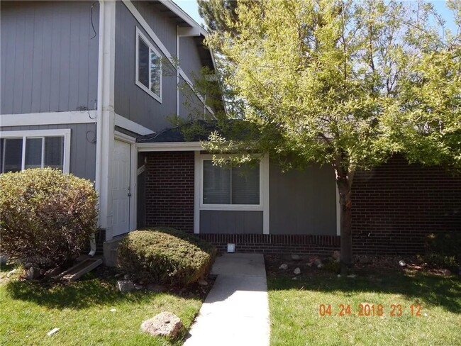 Nice 2 Bedroom townhome in Aurora - Nice 2 Bedroom townhome in Aurora