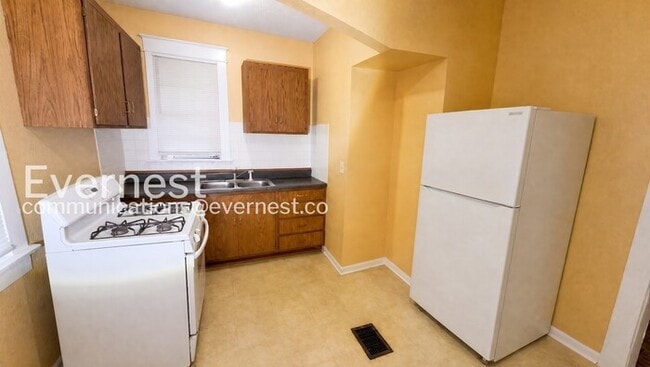 Photo - 2 Bed/1 Bath Home with Off-Street Parking / Coming Soon!