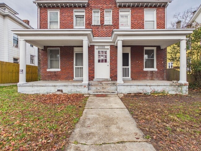 Building Photo - 2508 North Ave Unit Apt 2