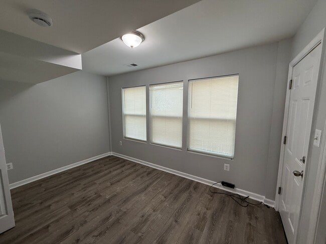 Photo - 1612 E Street NE Unidad 1