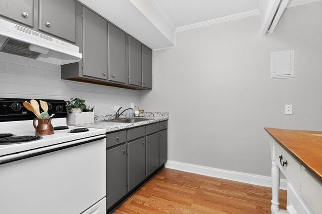 Photo - 1617 Fulton Ave