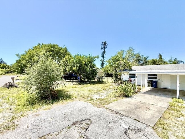 Photo - 605 64th Ave W