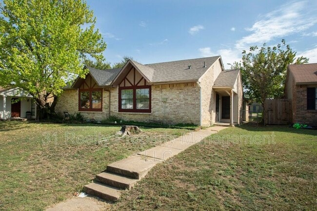 Building Photo - 7062 Pineberry Rd