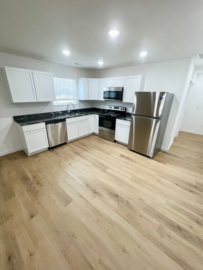 Photo - 3 Bed | 2 Bath | 1 Car Garage