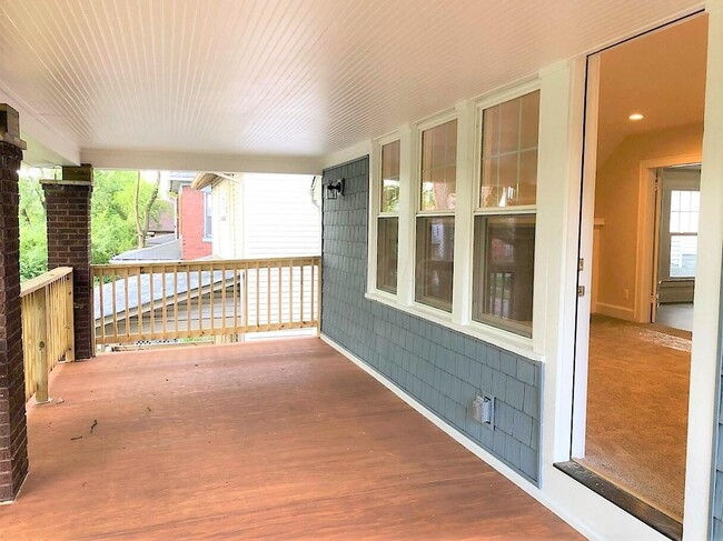 Photo - 1596 N 4th St