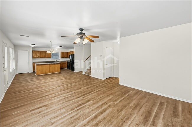 3552 Peachtree Ln