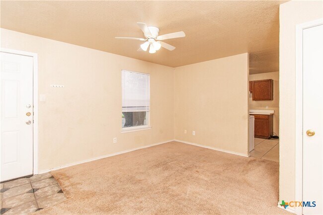 Photo - 1602 Benttree Dr Unidad A