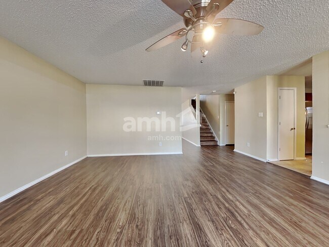 Photo - 5350 Driftway Dr