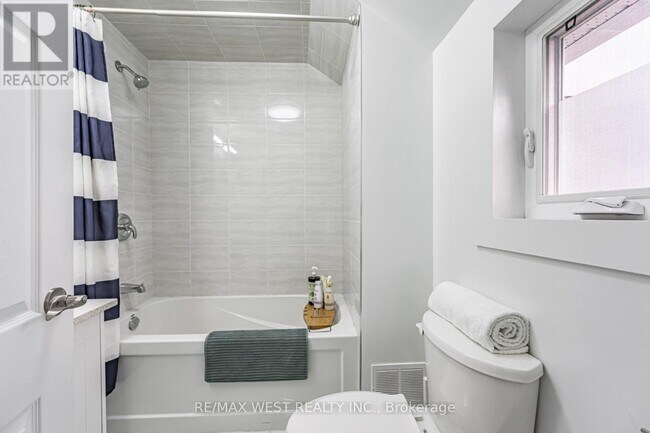Photo - 132 Twenty Second St