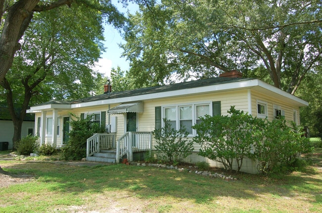 Building Photo - 433 E Third St Rental