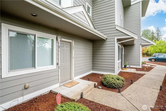 Building Photo - 5863 Cedar St Unit 101