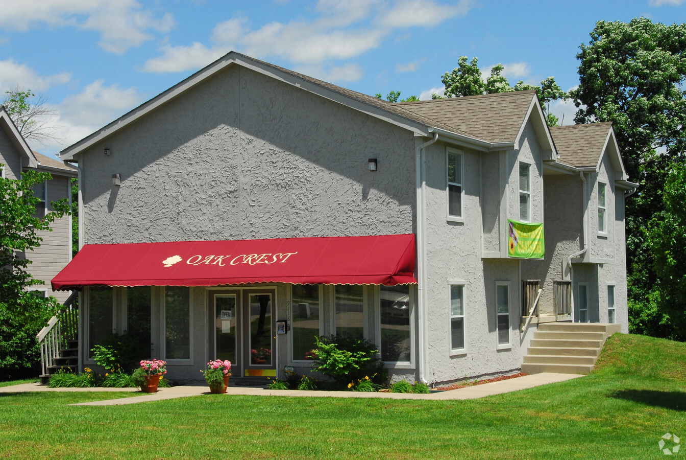 Oakcrest Duplexes - Oakcrest Duplexes Townhomes