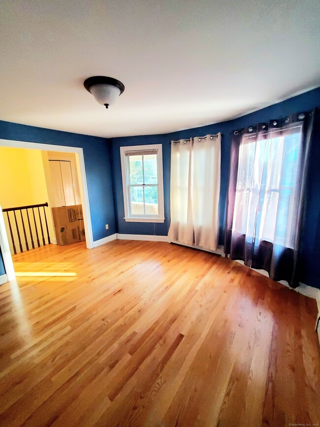 Photo - 157 Starr St