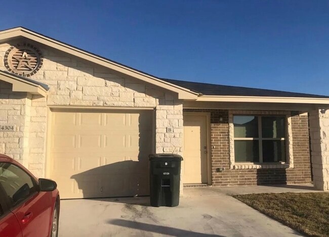 Photo - 4304 Ivory Ln Unidad A