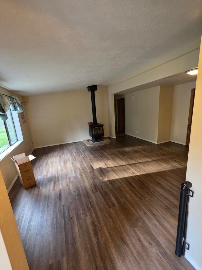 Photo - 20835 Valsetz Rd