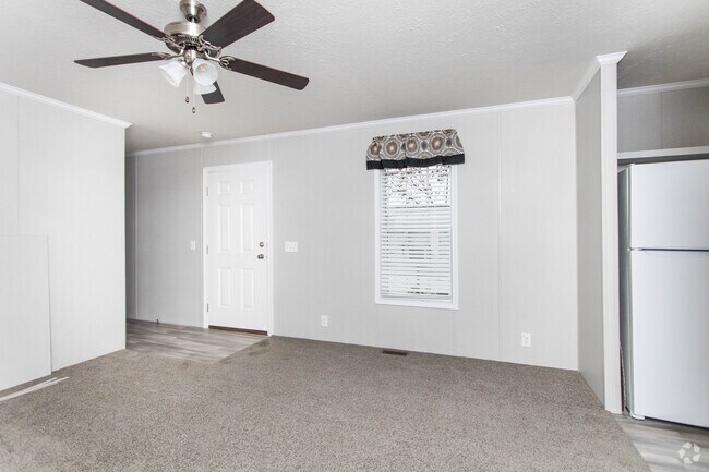 2BR, 2BA - 924-1,056 SF - Marysville Estates