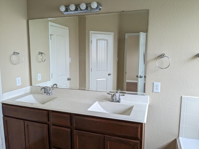 Building Photo - 8706 Austin Thomas Dr