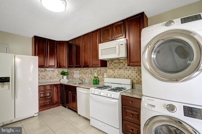 Photo - 3705 S George Mason Dr Unit 2504S