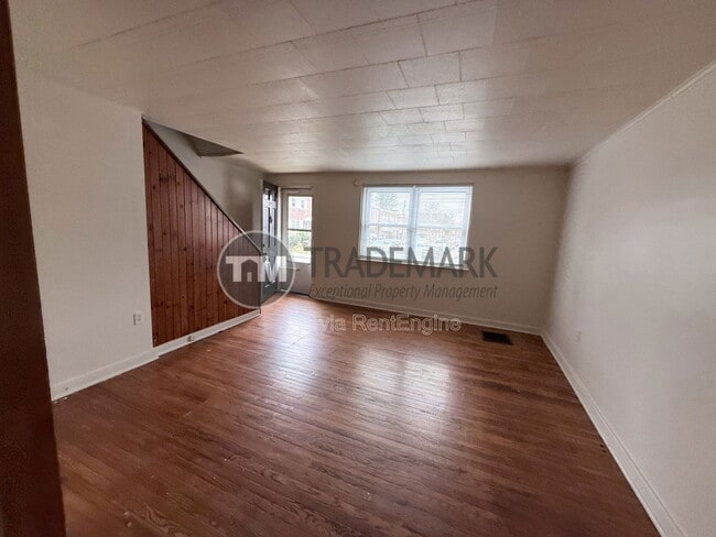 Photo - 925 Lafayette St