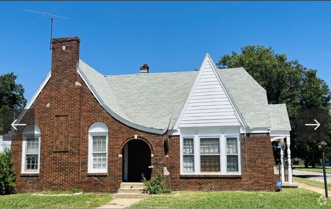 Building Photo - 2301 NW 13th St Rental
