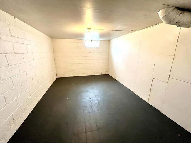 Photo - 252 Coovert St