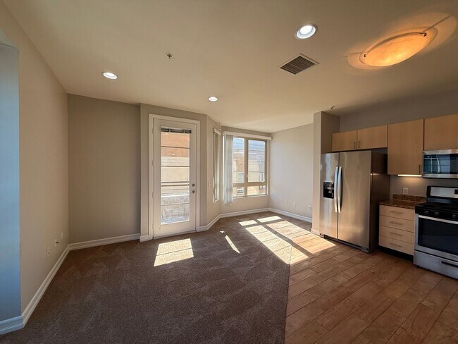 Photo - Beautiful East Village Condo w/ W/D, A/C &... Unidad 3521