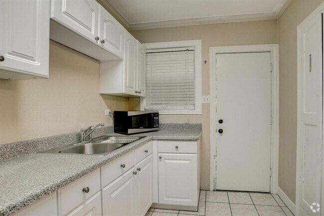 Building Photo - 1935 Richmond Ave. Unit 2 Rental