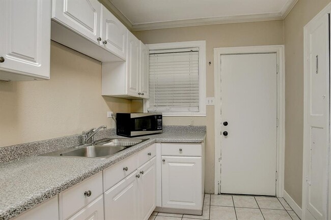 Photo - 1935 Richmond Ave. Apartment Unit 2