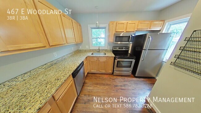 Photo - 467 E Woodland St