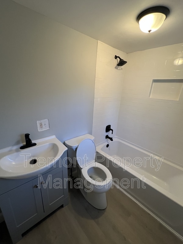 Photo - 1720 Portland St