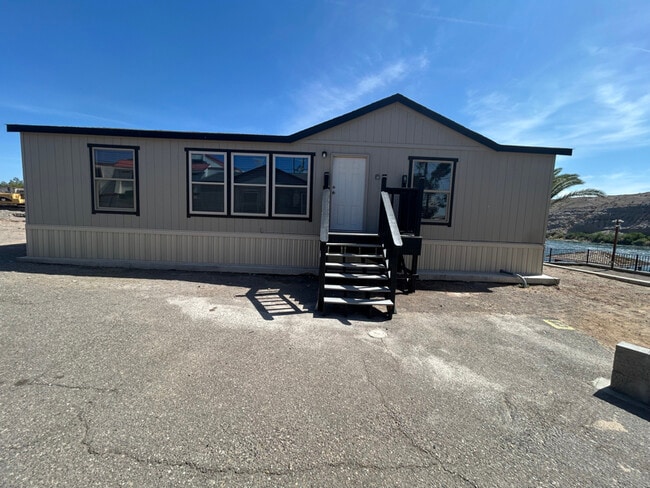 Photo - 455 Moser Ave