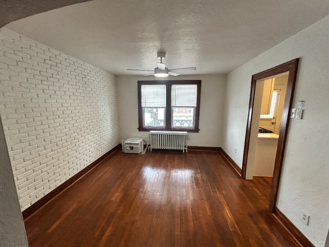 Photo - 323 Onyx Ave