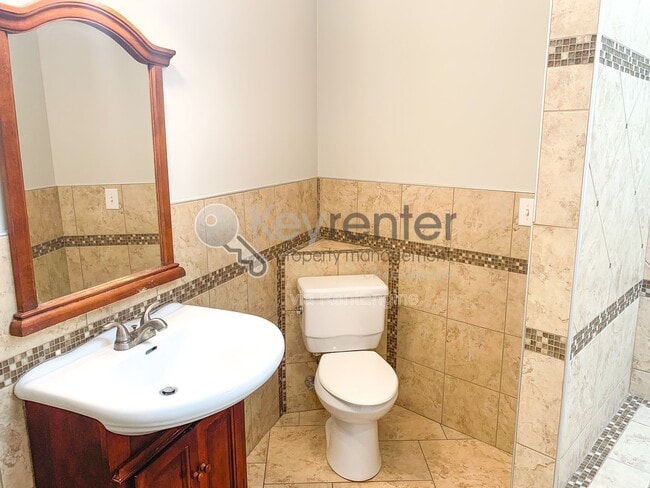Photo - 115 Larchmont Ave
