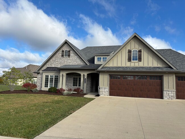 Building Photo - Single Family Home - Available For Rent in Old Hawthorne!