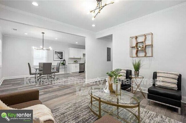Photo - 872 Beryl St SW