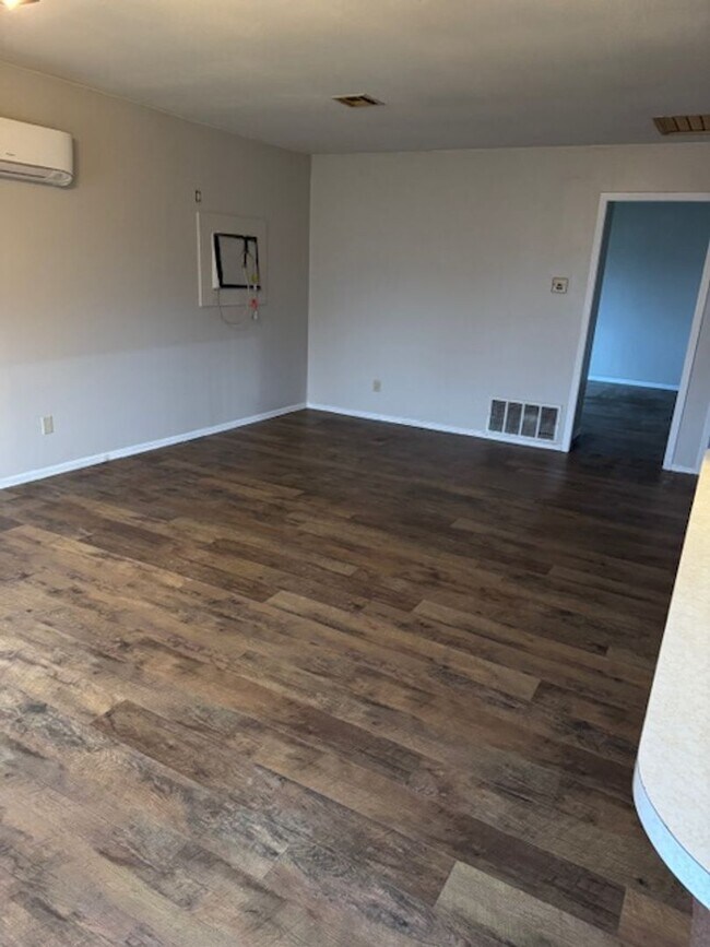 Photo - 219 N Seminole Ave Unidad 219 Seminole- 2 (Back)